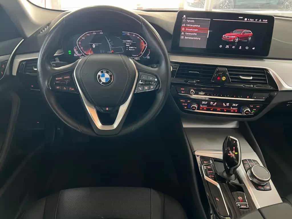 BMW 5 Series 520d xD Touring AHK+Business+DA+Park+StandHZ 11/2023-photo-14