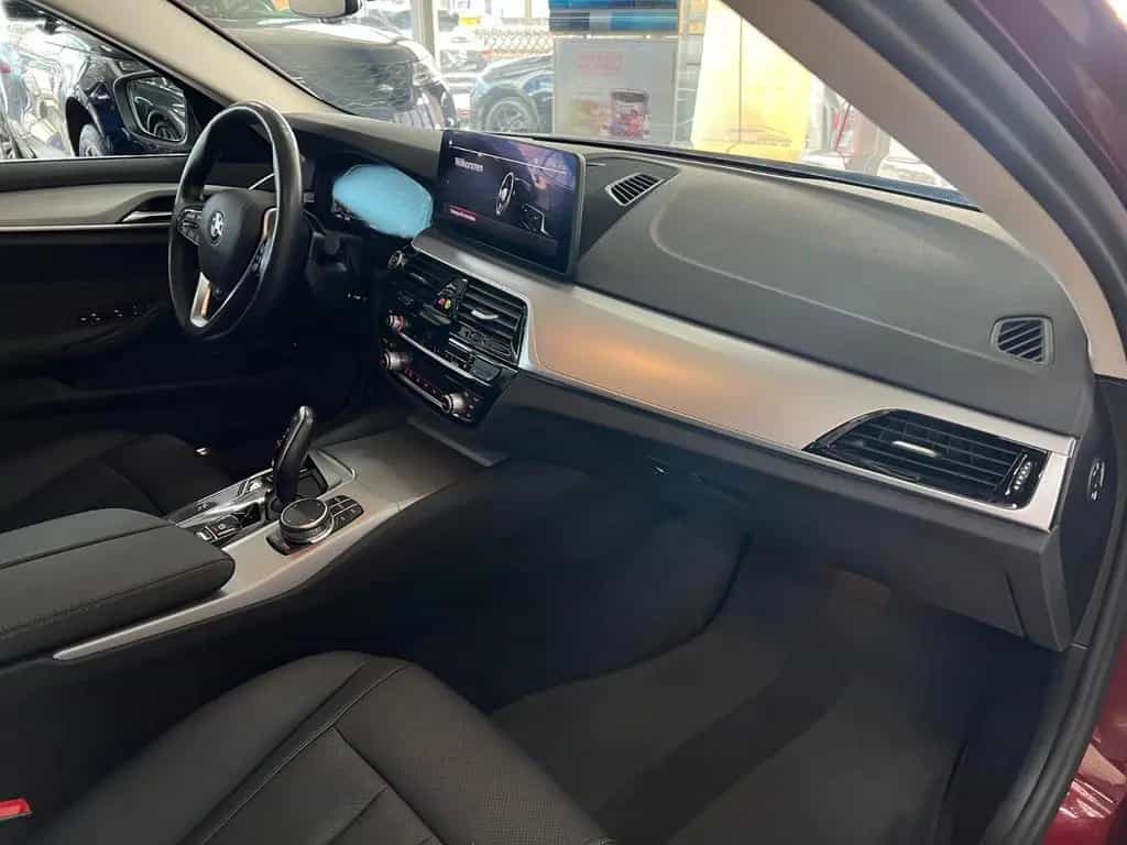 BMW 5 Series 520d xD Touring AHK+Business+DA+Park+StandHZ 11/2023-photo-17