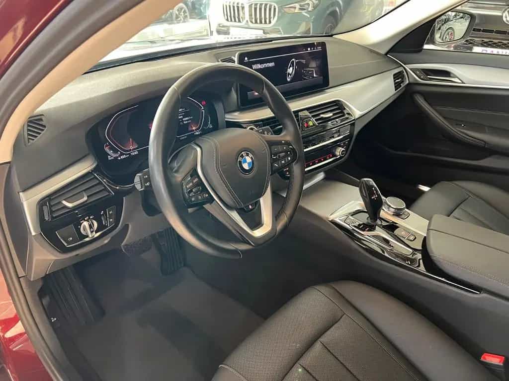 BMW 5 Series 520d xD Touring AHK+Business+DA+Park+StandHZ 11/2023-photo-21