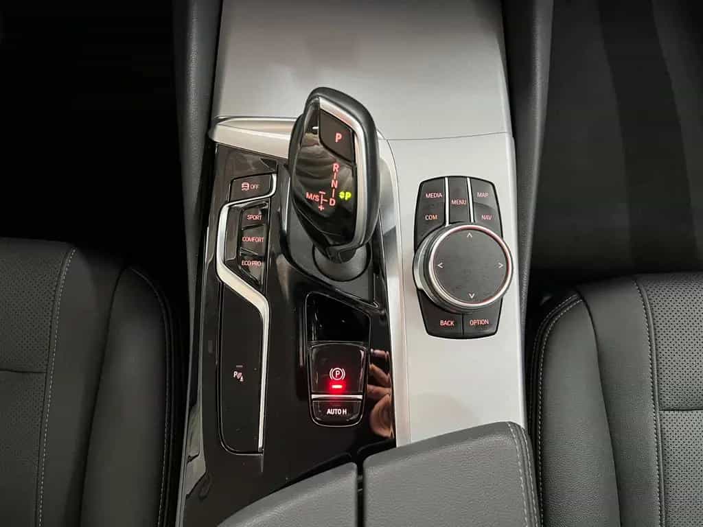 BMW 5 Series 520d xD Touring AHK+Business+DA+Park+StandHZ 11/2023-photo-27