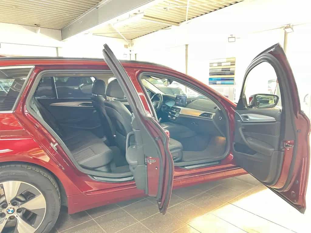 BMW 5 Series 520d xD Touring AHK+Business+DA+Park+StandHZ 11/2023-photo-8