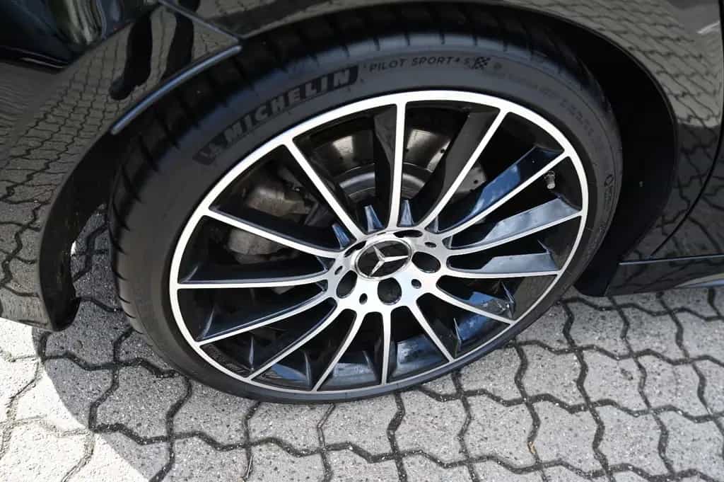 Mercedes-Benz A-Class 35 AMG 4Matic Pano*Night*Navi *360° *Burmester 10/2019-photo-17