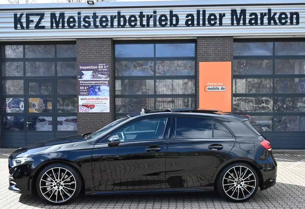 Mercedes-Benz A-Class 35 AMG 4Matic Pano*Night*Navi *360° *Burmester 10/2019-photo-3