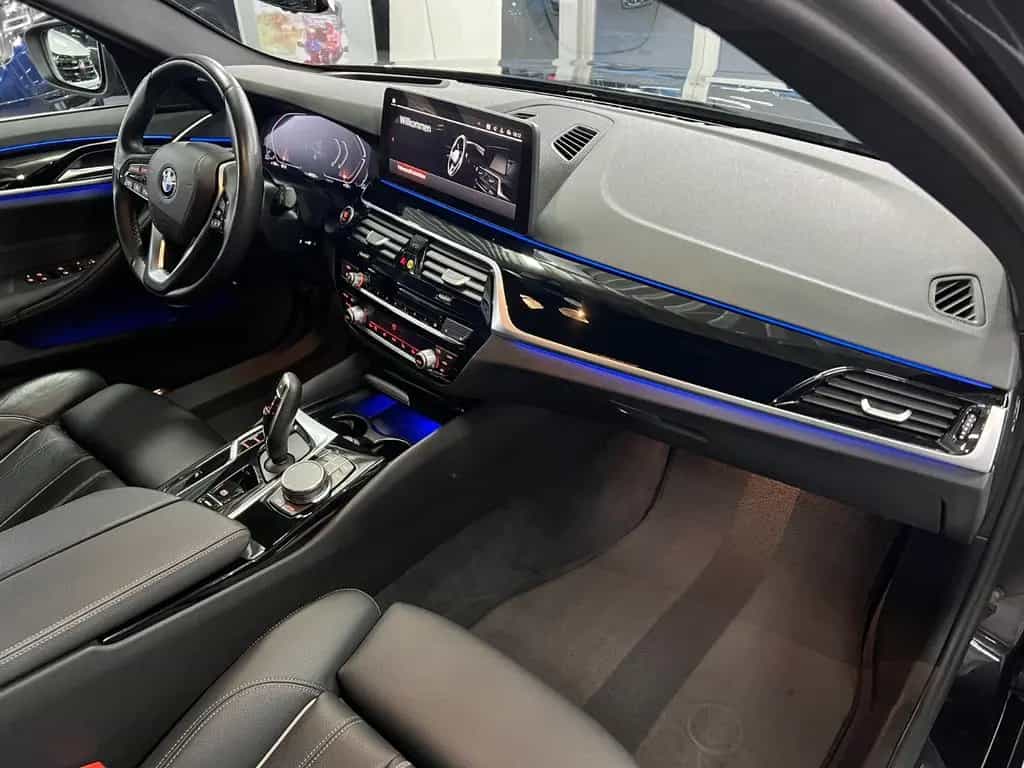BMW 5 Series 520 d Touring AMB+HuD+Park Assist+Standheizung 06/2023-photo-17