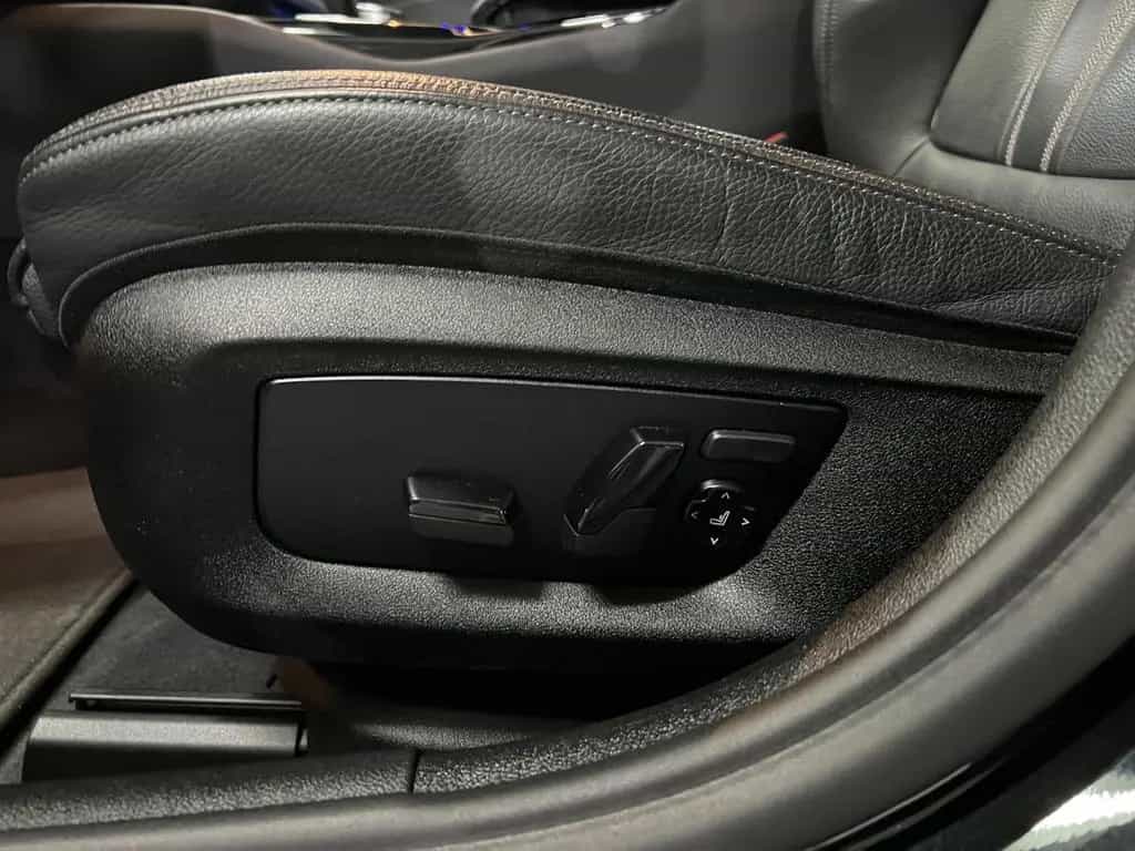 BMW 5 Series 520 d Touring AMB+HuD+Park Assist+Standheizung 06/2023-photo-29