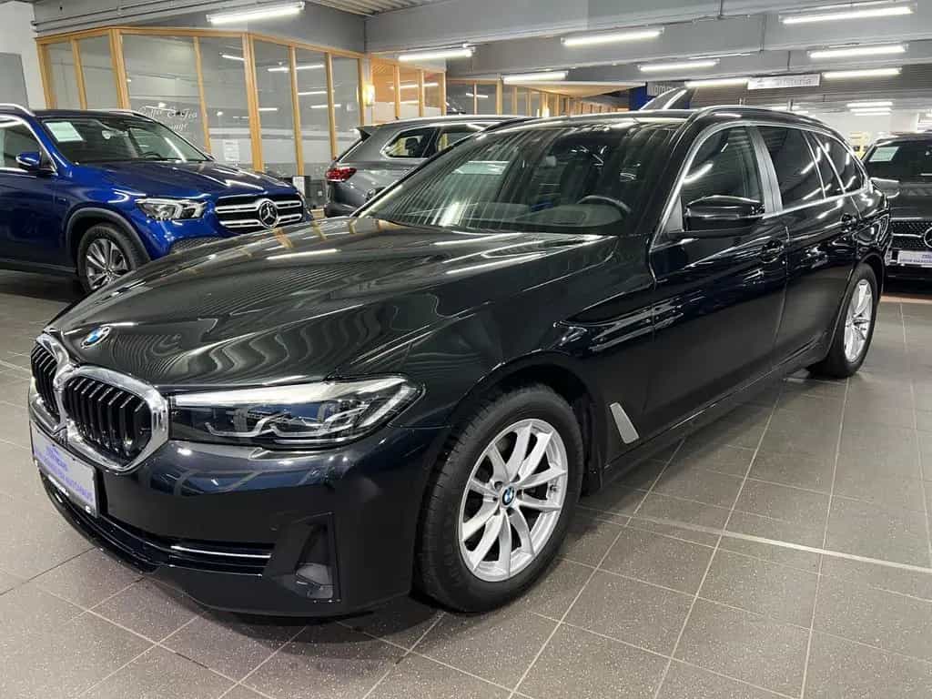 BMW 5 Series 520 d Touring AMB+HuD+Park Assist+Standheizung 06/2023-photo-3