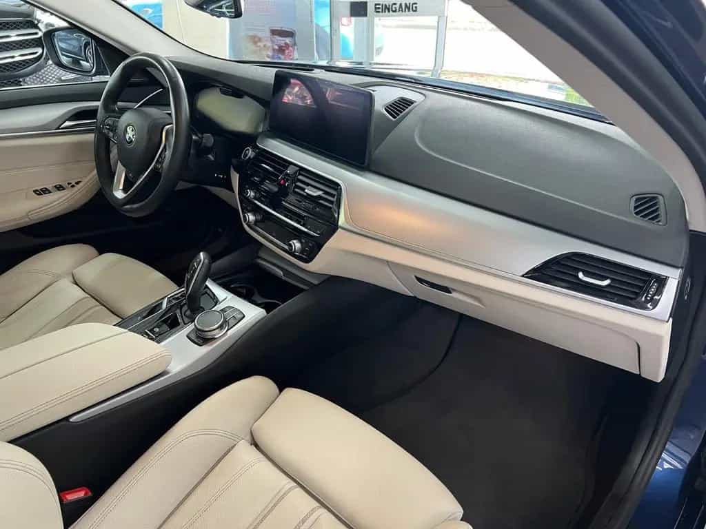 BMW 5 Series 520d Touring AHK+DAP+HuD+Park Assist+Dakota+HaKa 01/2023-photo-16