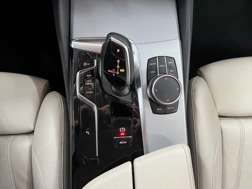 BMW 5 Series 520d Touring AHK+DAP+HuD+Park Assist+Dakota+HaKa 01/2023-photo-21