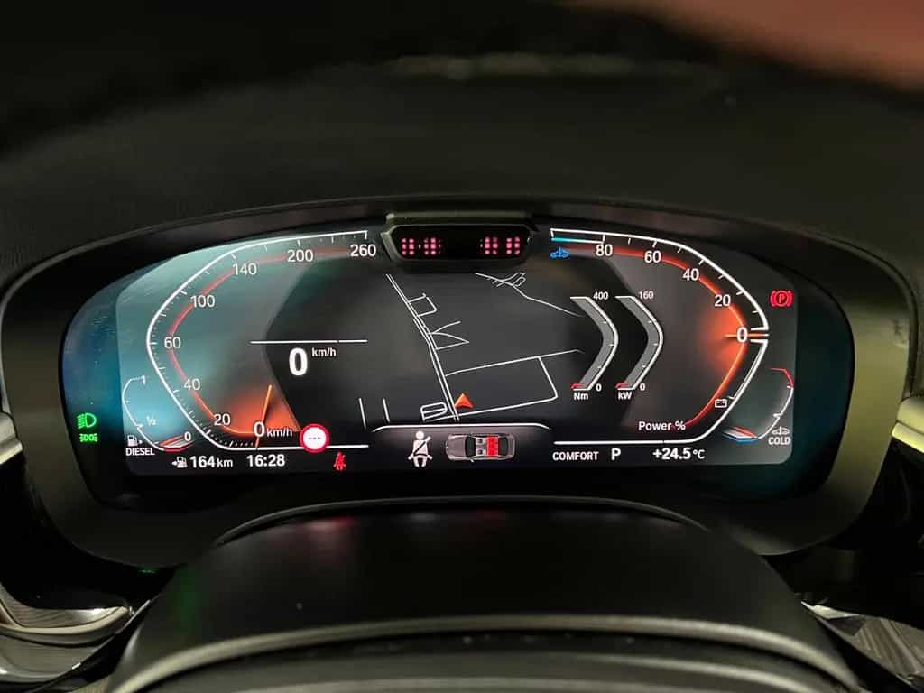 BMW 5 Series 520d Touring AHK+DAP+HuD+Park Assist+Dakota+HaKa 01/2023-photo-26