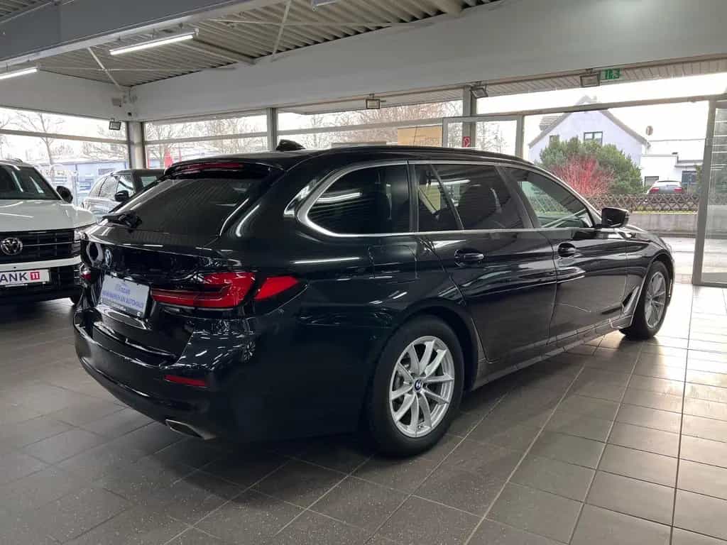 BMW 5 Series 520d Touring Business+Parkassistent+HuD+HaKa 05/2023-photo-10