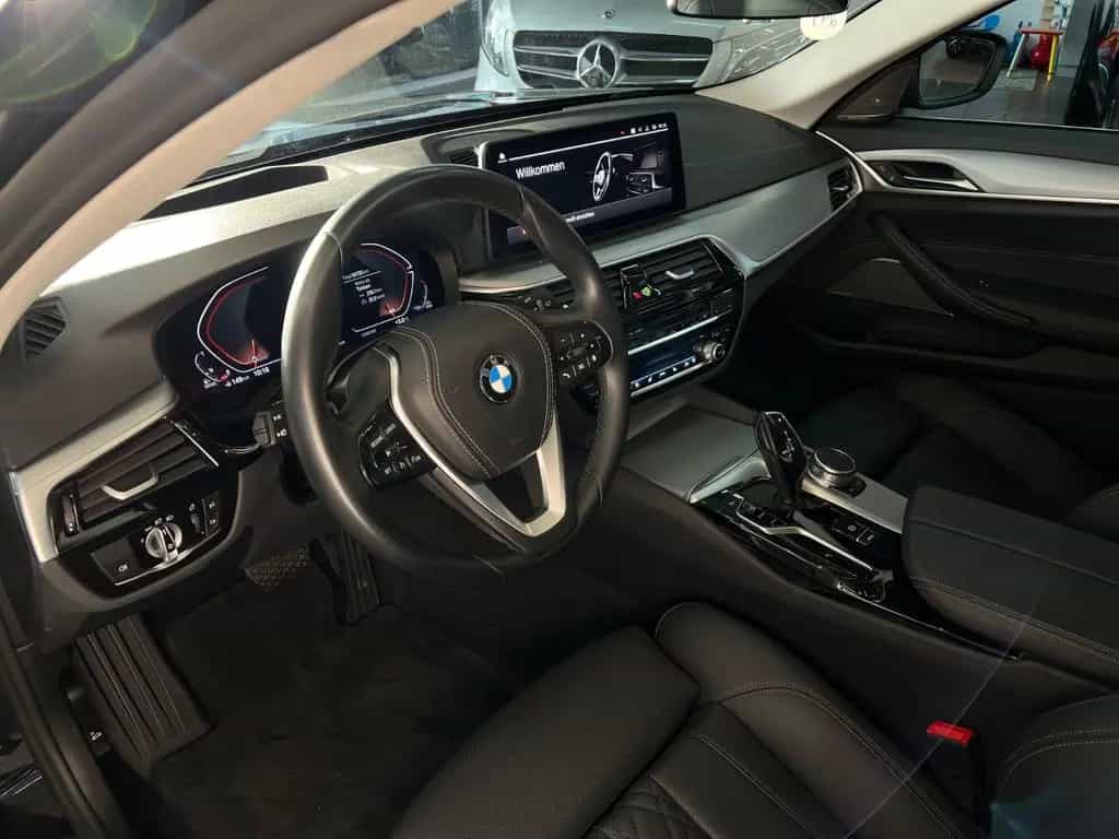 BMW 5 Series 520d Touring Business+Parkassistent+HuD+HaKa 05/2023-photo-21