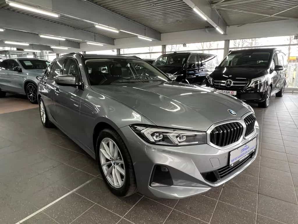 BMW 320 d xDrive Touring Driving Assistant+FACELIFT 08/2022-photo-1