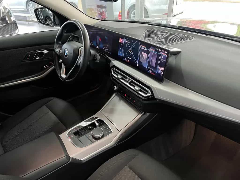 BMW 320 d xDrive Touring Driving Assistant+FACELIFT 08/2022-photo-17