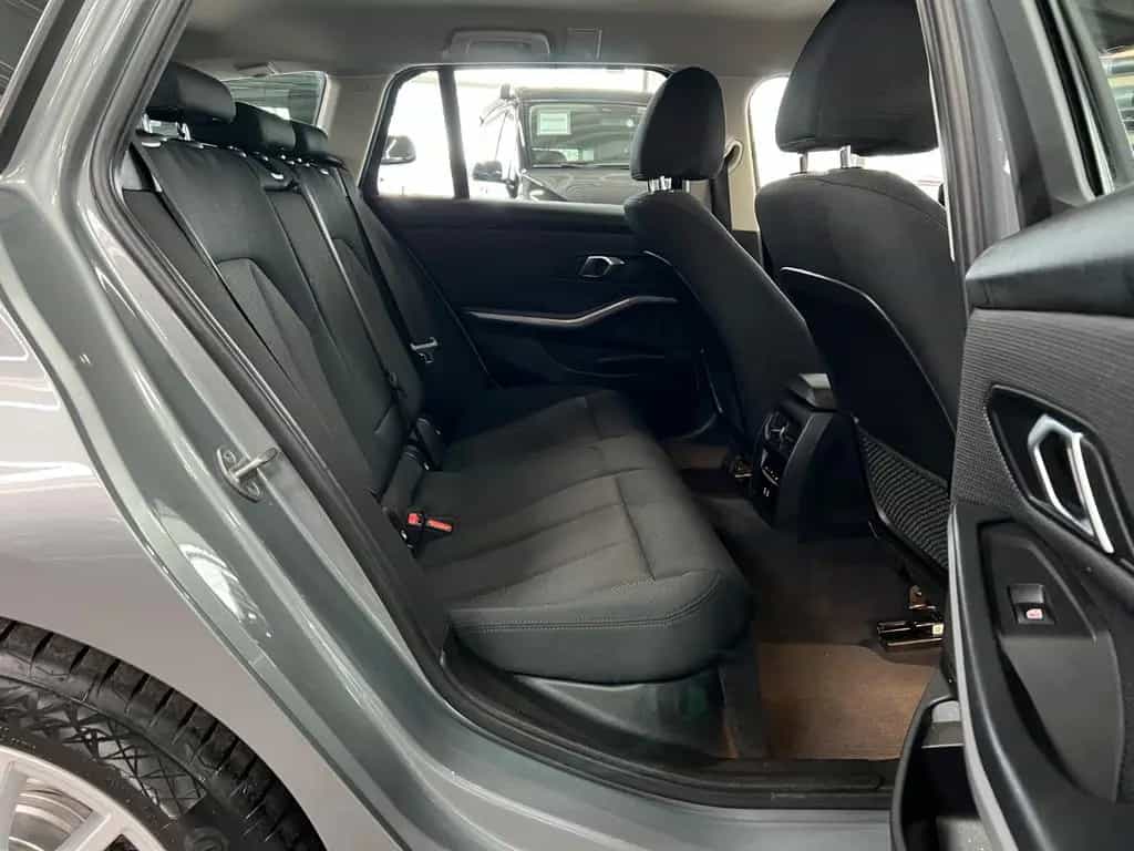 BMW 320 d xDrive Touring Driving Assistant+FACELIFT 08/2022-photo-18
