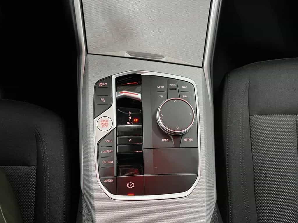 BMW 320 d xDrive Touring Driving Assistant+FACELIFT 08/2022-photo-28