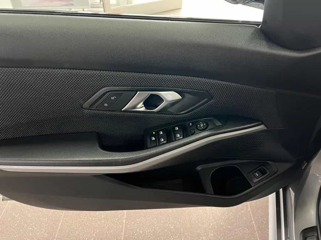 BMW 320 d xDrive Touring Driving Assistant+FACELIFT 08/2022-photo-29