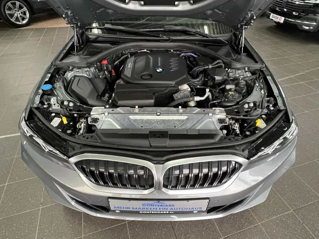 BMW 320 d xDrive Touring Driving Assistant+FACELIFT 08/2022-photo-3