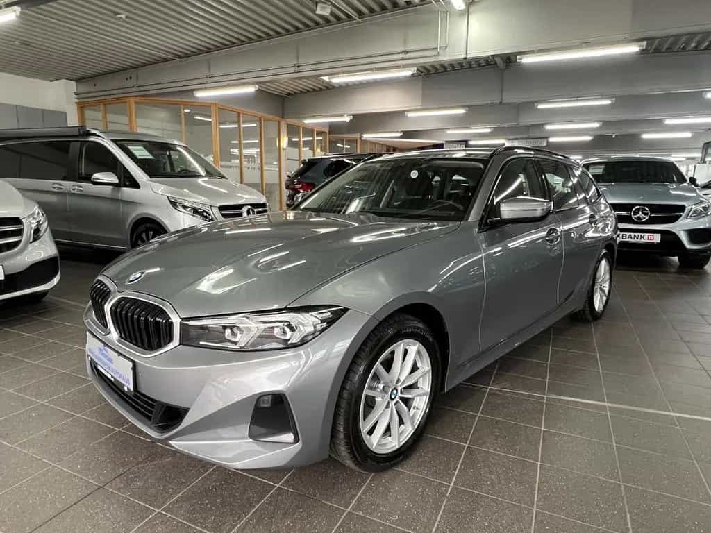 BMW 320 d xDrive Touring Driving Assistant+FACELIFT 08/2022-photo-4
