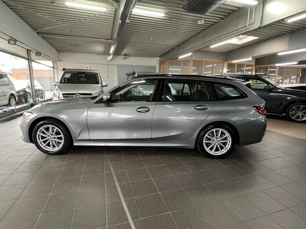 BMW 320 d xDrive Touring Driving Assistant+FACELIFT 08/2022-photo-5