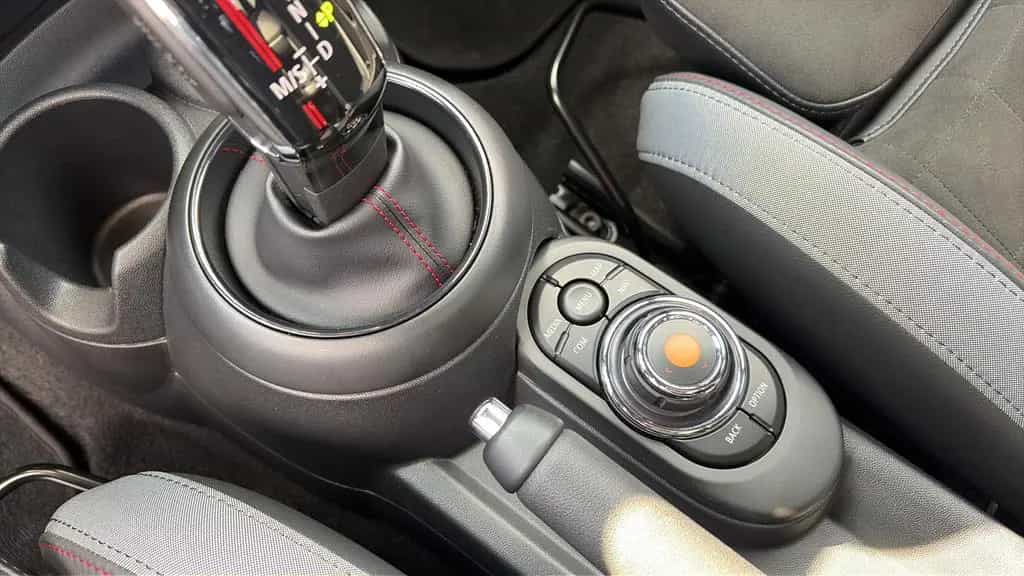 MINI Cooper S JCW Aerodynamik Doppelkupplungs-Getrieb 01/2022-photo-14