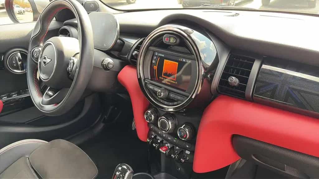 MINI Cooper S JCW Aerodynamik Doppelkupplungs-Getrieb 01/2022-photo-28