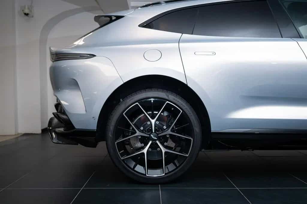 Aston Martin DBX 4.0 V8 707 03/2026-photo-18