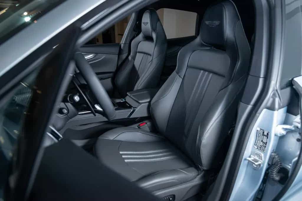 Aston Martin DBX 4.0 V8 707 03/2026-photo-27