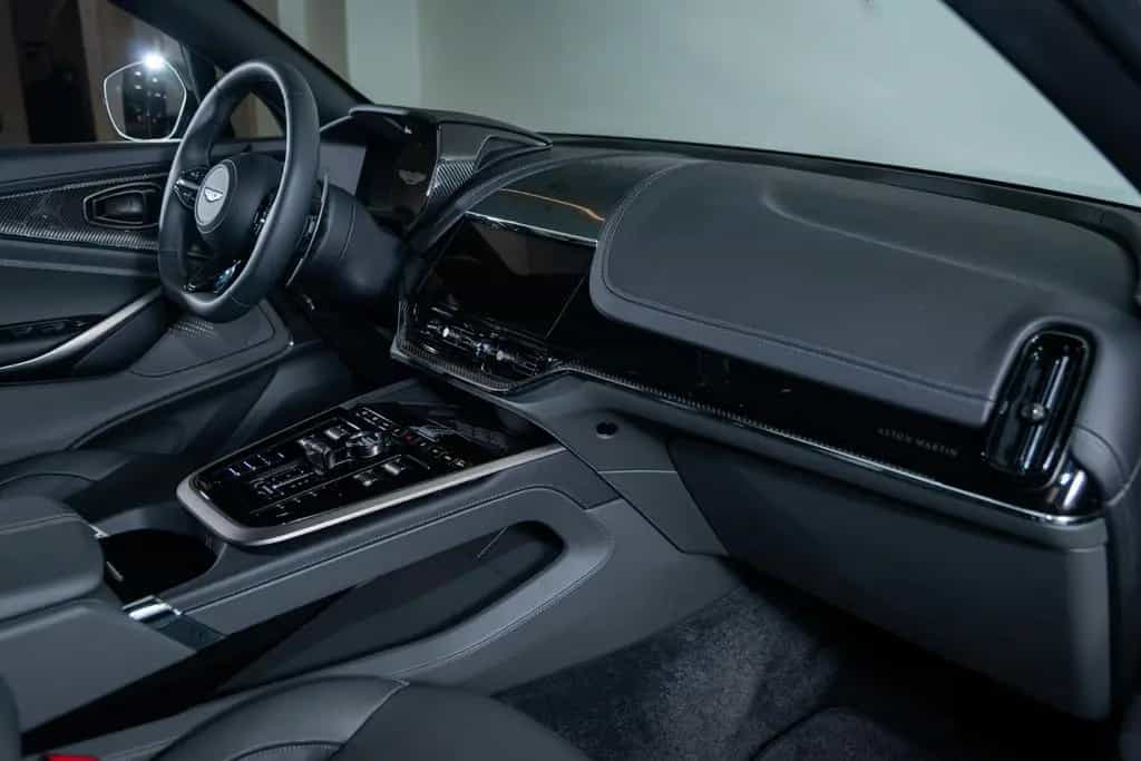 Aston Martin DBX 4.0 V8 707 03/2026-photo-28