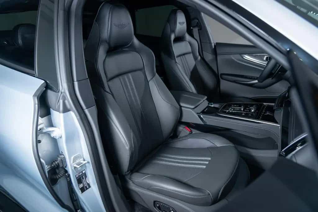 Aston Martin DBX 4.0 V8 707 03/2026-photo-30