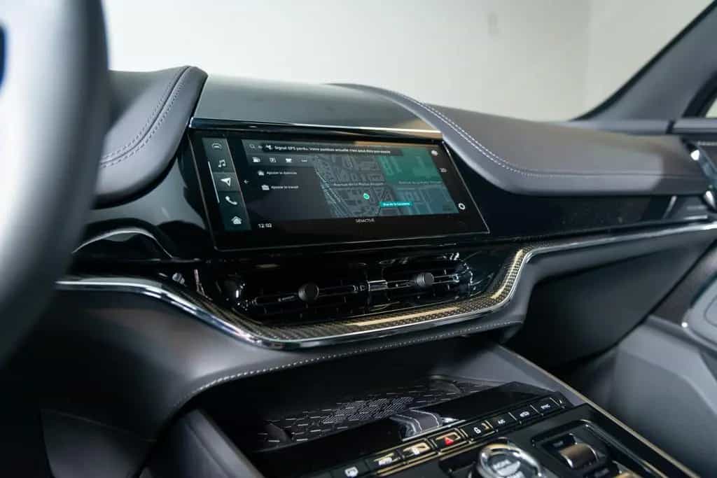 Aston Martin DBX 4.0 V8 707 03/2026-photo-38