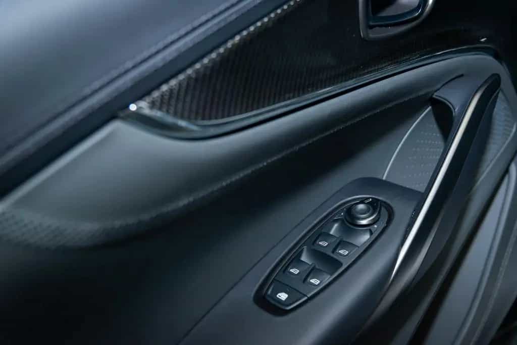Aston Martin DBX 4.0 V8 707 03/2026-photo-41