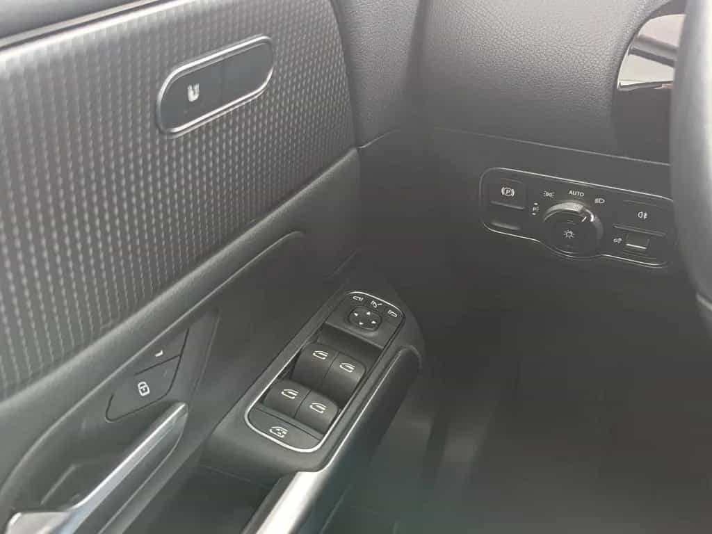 Mercedes-Benz GLA 200 Progressive (EURO 6d) LED+NAVI+SHZ+RFK+ 12/2020-photo-29