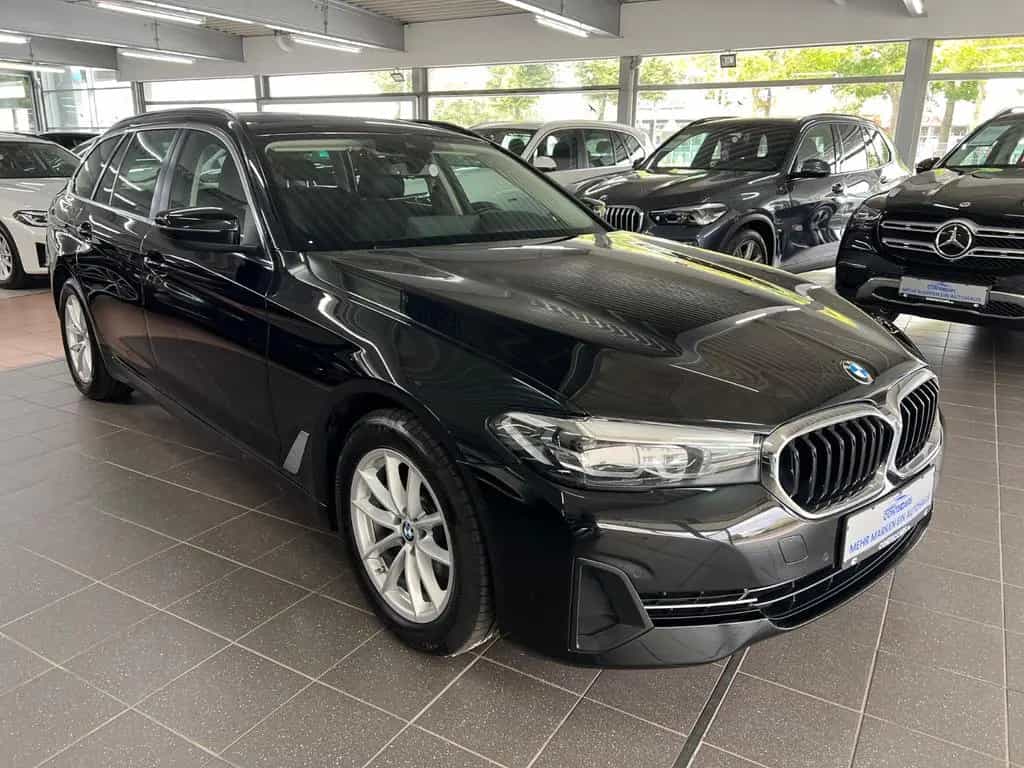 BMW 5 Series 520d Touring Driving BusinessASSIST+ParkASSIST 01/2023-photo-1