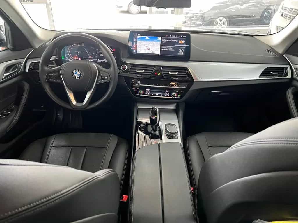 BMW 5 Series 520d Touring Driving BusinessASSIST+ParkASSIST 01/2023-photo-15