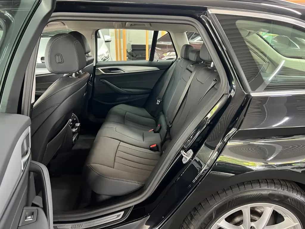 BMW 5 Series 520d Touring Driving BusinessASSIST+ParkASSIST 01/2023-photo-24