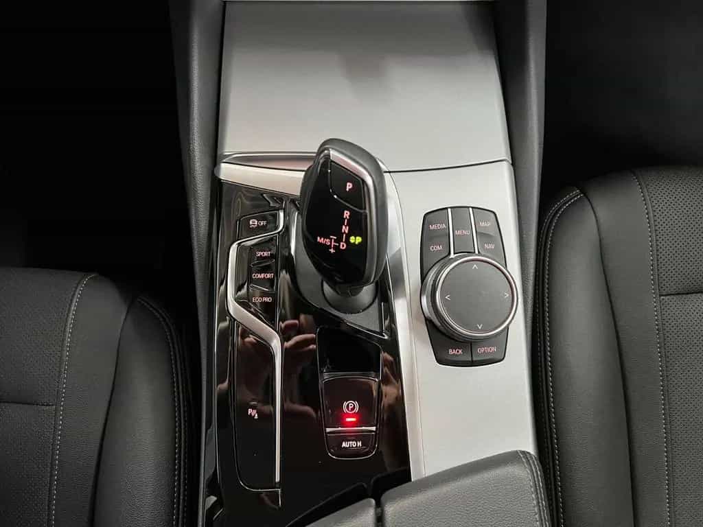 BMW 5 Series 520d Touring Driving BusinessASSIST+ParkASSIST 01/2023-photo-29
