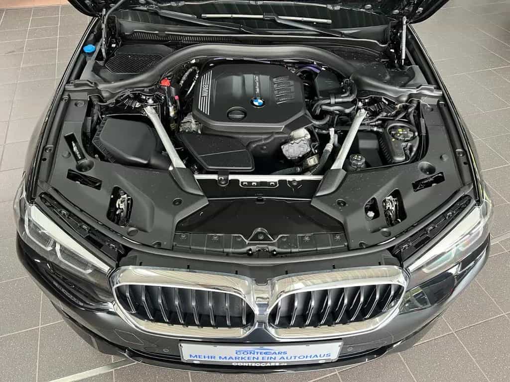 BMW 5 Series 520d Touring Driving BusinessASSIST+ParkASSIST 01/2023-photo-3