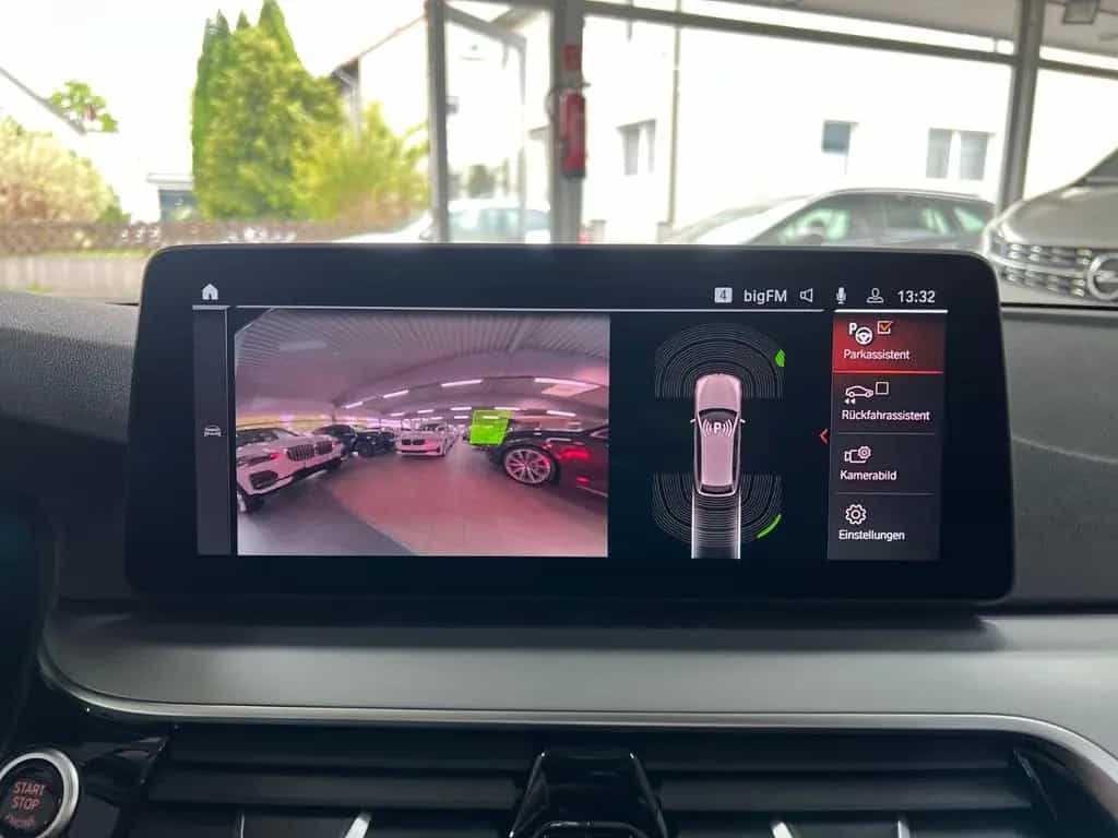 BMW 5 Series 520d Touring Driving BusinessASSIST+ParkASSIST 01/2023-photo-32
