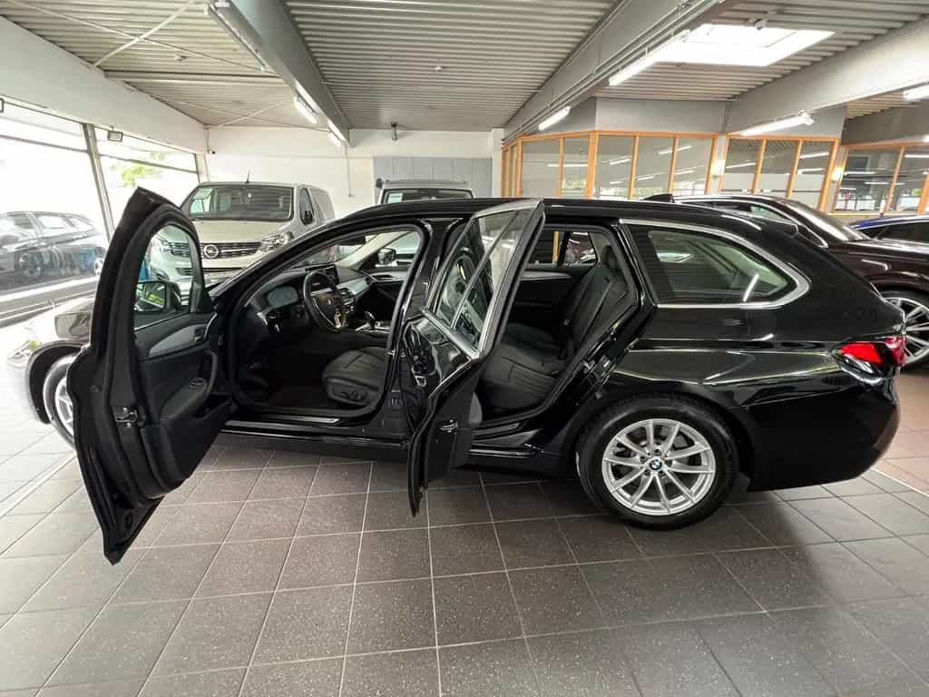 BMW 5 Series 520d Touring Driving BusinessASSIST+ParkASSIST 01/2023-photo-6