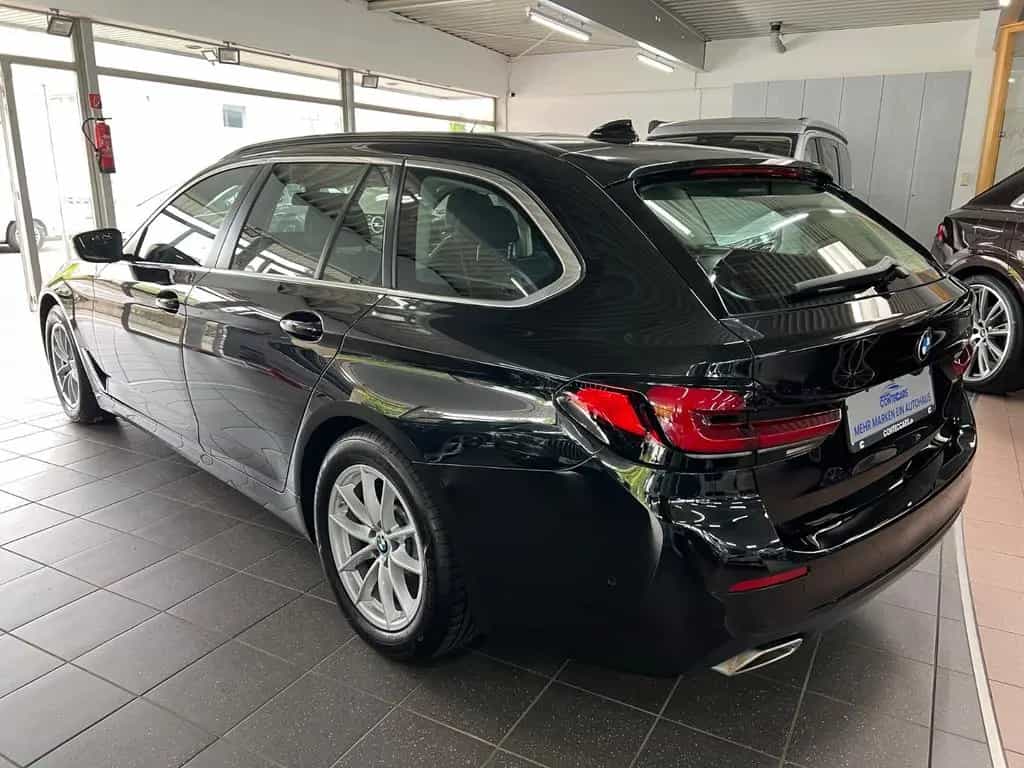 BMW 5 Series 520d Touring Driving BusinessASSIST+ParkASSIST 01/2023-photo-9