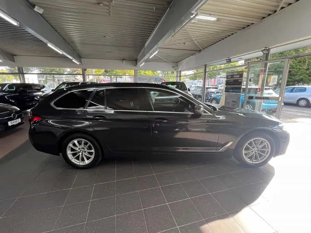 BMW 5 Series 520d Touring AHK+Driving Assist+HiFi+Parkassist. 06/2023-photo-11
