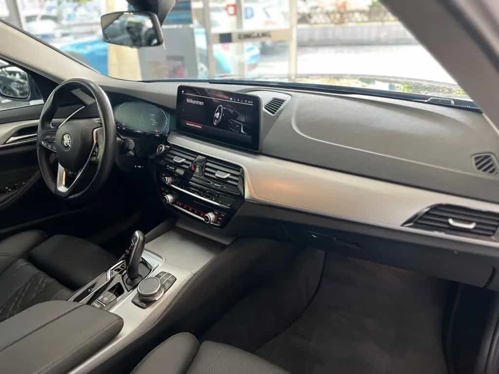BMW 5 Series 520d Touring AHK+Driving Assist+HiFi+Parkassist. 06/2023-photo-16