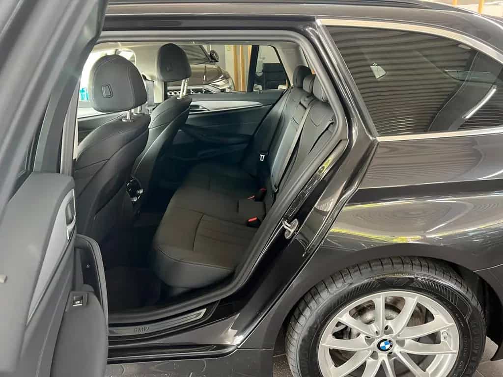BMW 5 Series 520d Touring AHK+Driving Assist+HiFi+Parkassist. 06/2023-photo-22