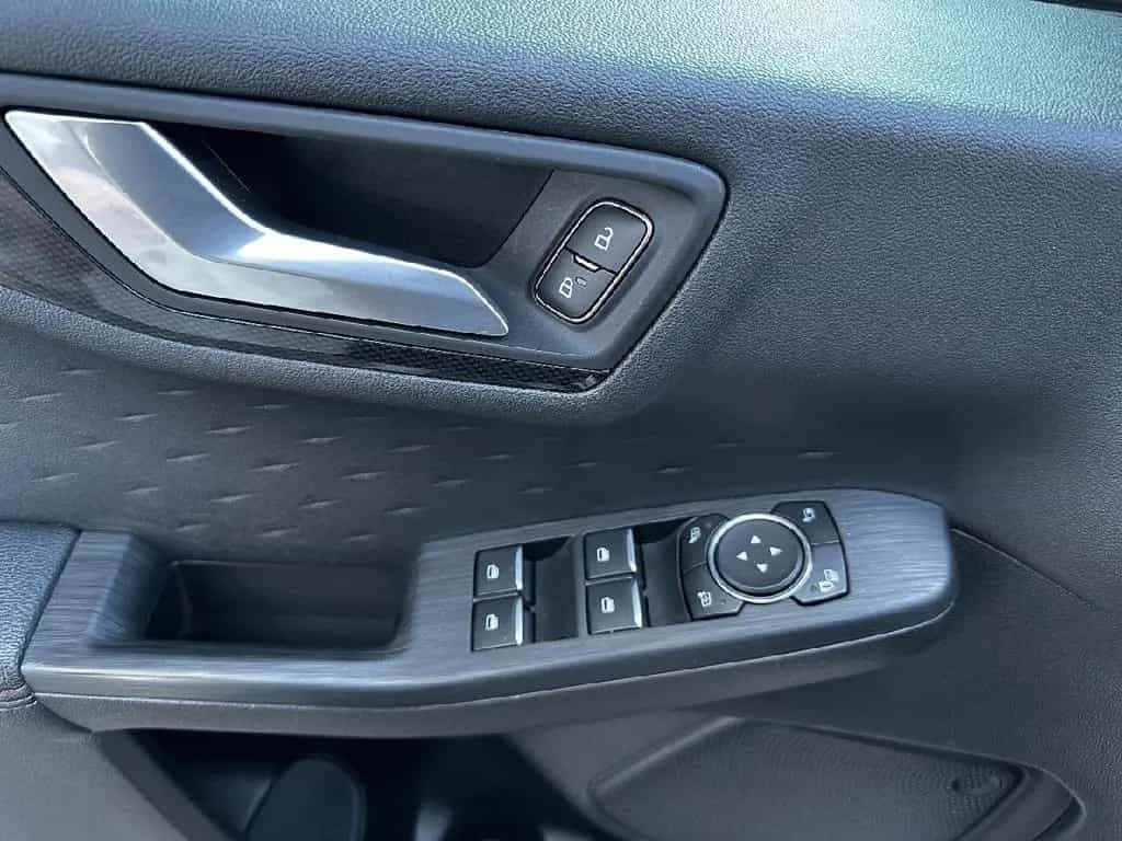 Ford Kuga ST-Line*Ganzjahresreifen*LED*WinterPaket* 11/2020-photo-16