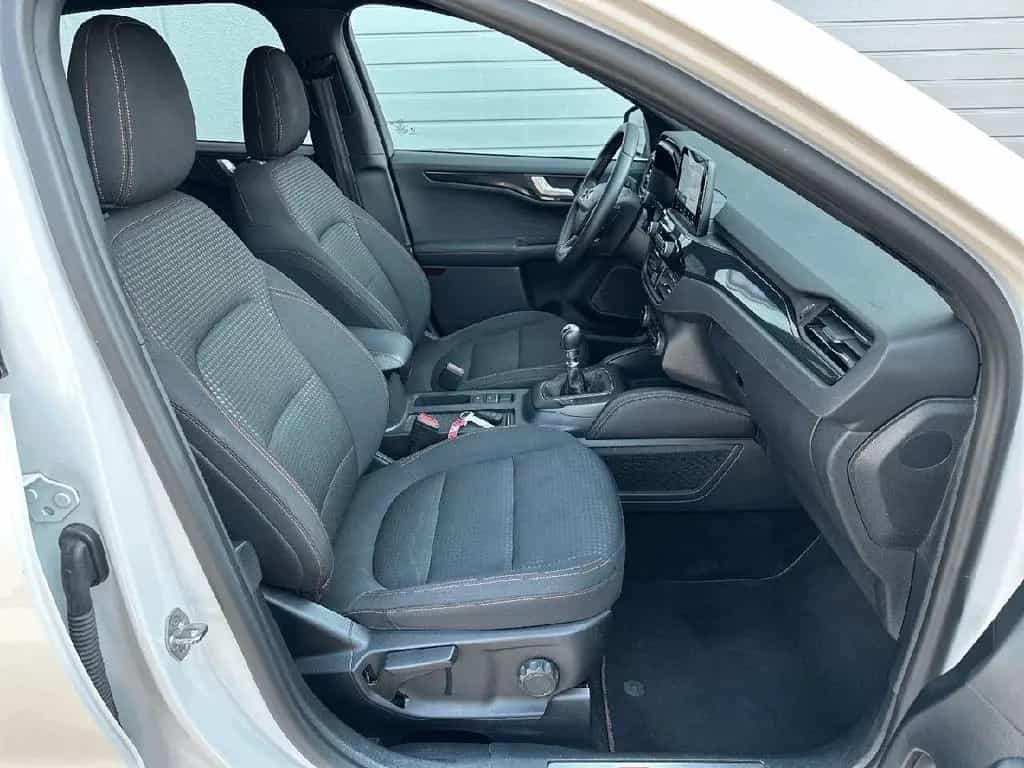 Ford Kuga ST-Line*Ganzjahresreifen*LED*WinterPaket* 11/2020-photo-4