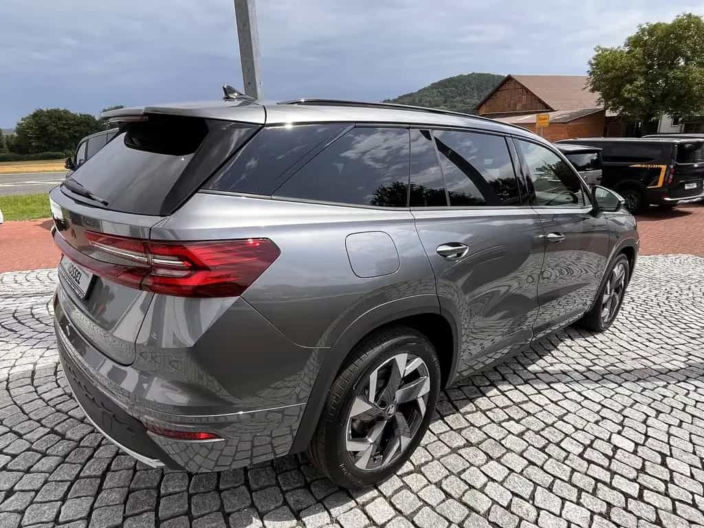 Skoda Kodiaq 1.5 TSI DSG Sportline LED-Matrix AHK null-photo-2