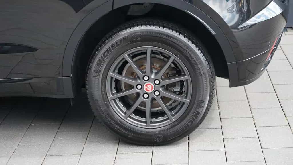 Jaguar E-Pace D165 R-DYNAMIC AWD*BLACK PACK 11/2021-photo-29