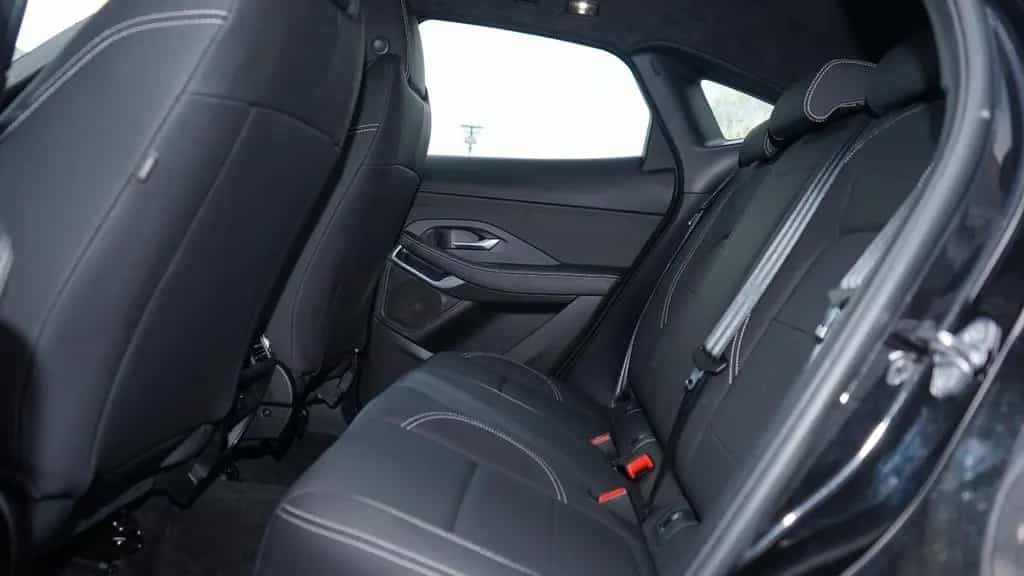 Jaguar E-Pace D165 R-DYNAMIC AWD*BLACK PACK 11/2021-photo-7