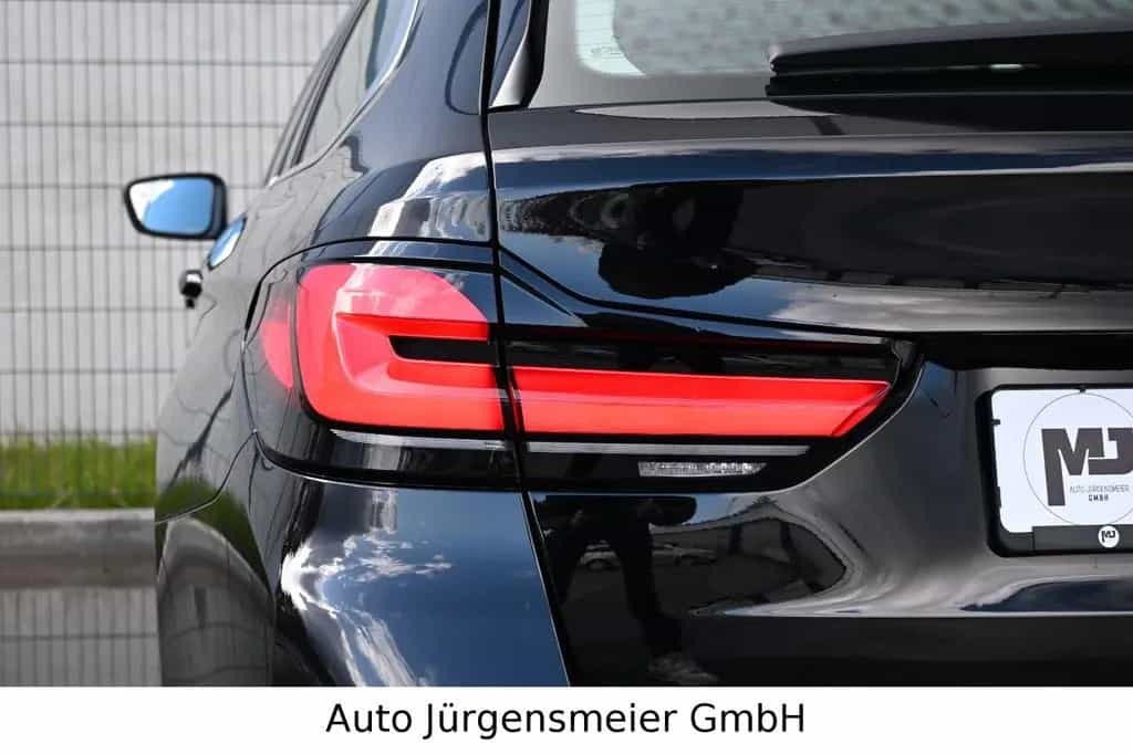 BMW 5 Series 520d Touring/LED/Virtual/Leder/Kamera/Totwinkel 07/2022-photo-19