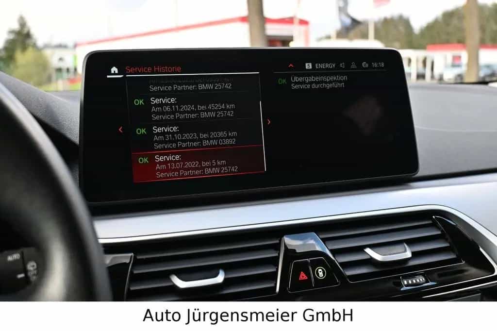 BMW 5 Series 520d Touring/LED/Virtual/Leder/Kamera/Totwinkel 07/2022-photo-27